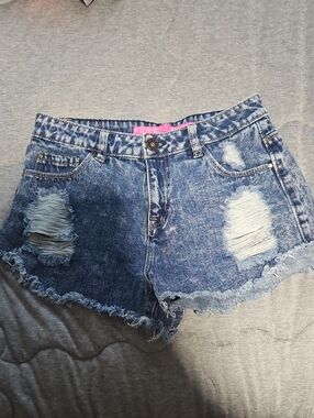 108. Tinseltown Distressed Frayed Denim Shorts - Blue